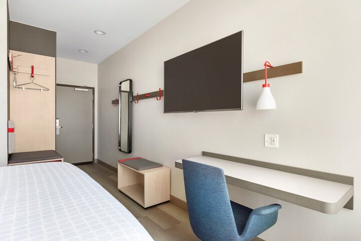 avid hotels Beaumont by IHG
