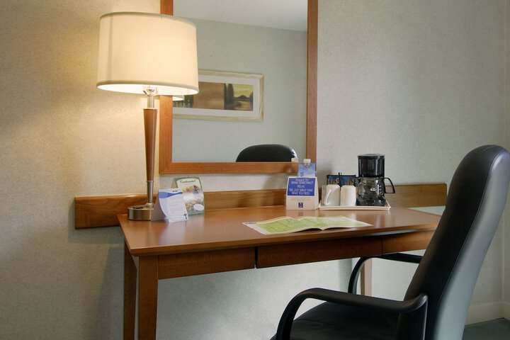 Room 18 of 36