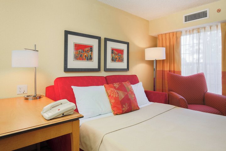 Room 14 of 26