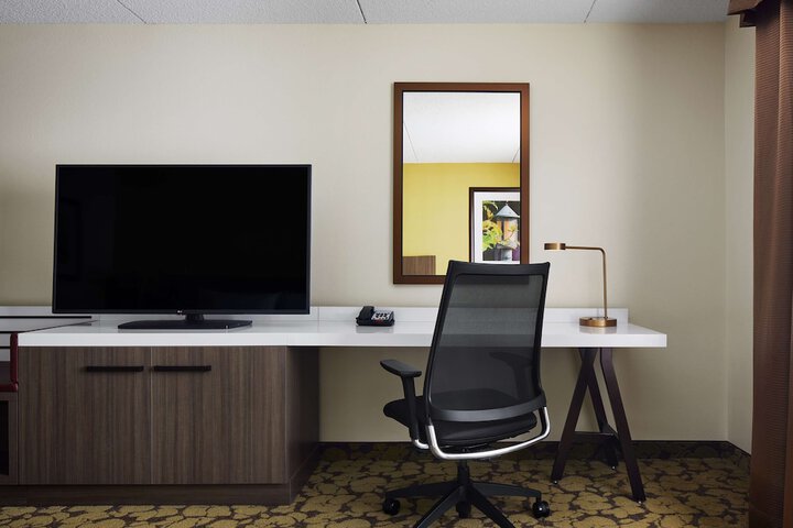 Hilton Garden Inn Providence Airport / Warwick
