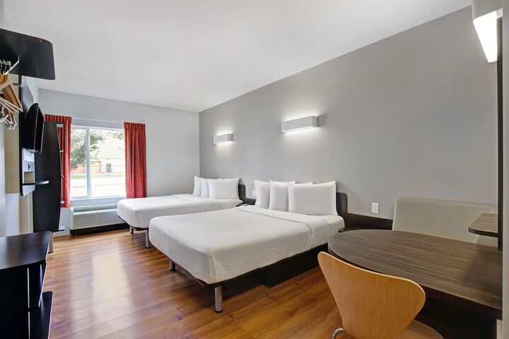 Room 34 of 46