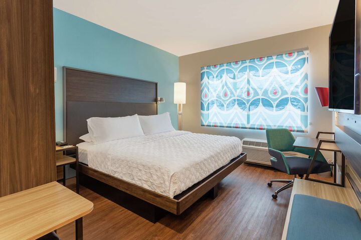 Room 14 of 32