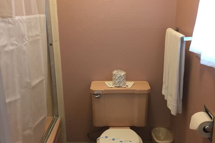 Room 25 of 58