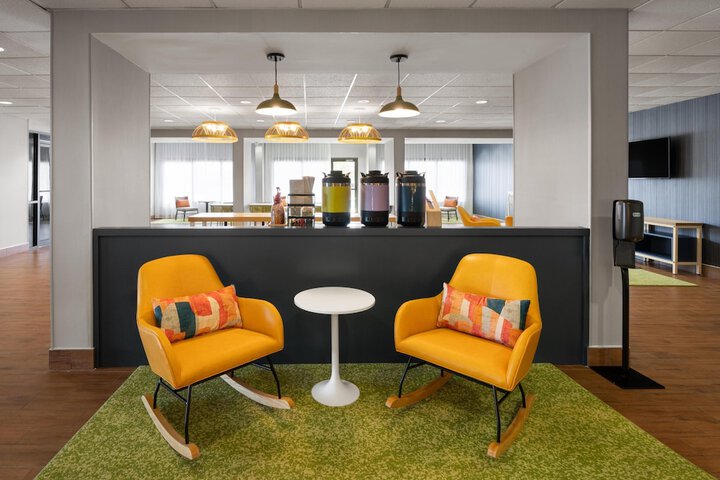 Spark by Hilton Decatur