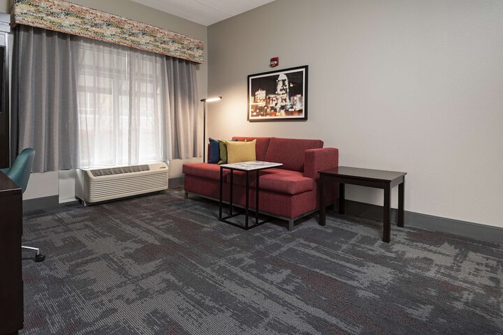 Room 25 of 118