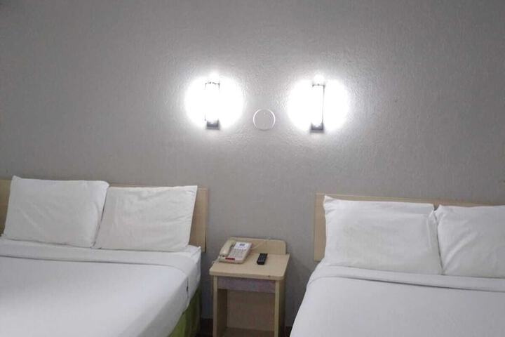 Room 16 of 61
