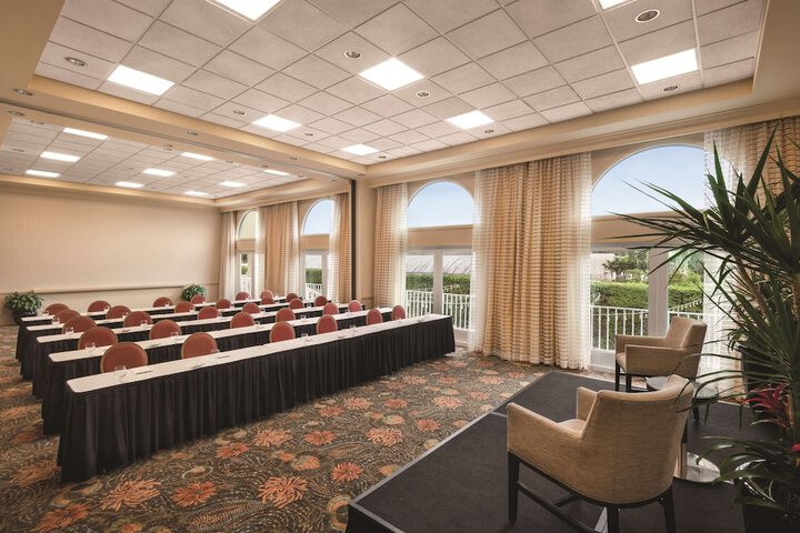 Hilton Naples