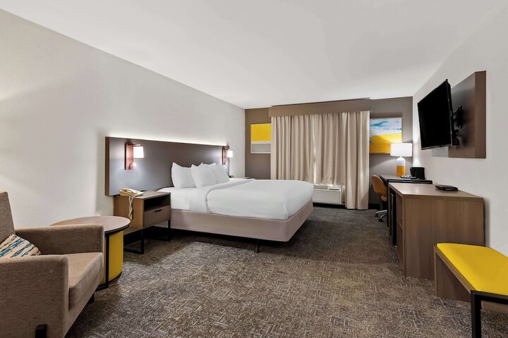 Room 18 of 32
