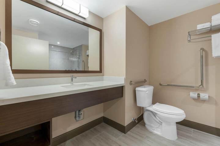 Best Western Plus Mission City Lodge