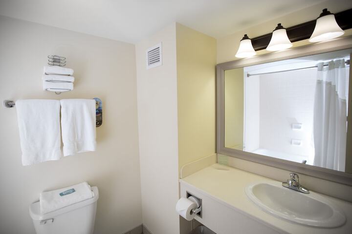Room 25 of 68