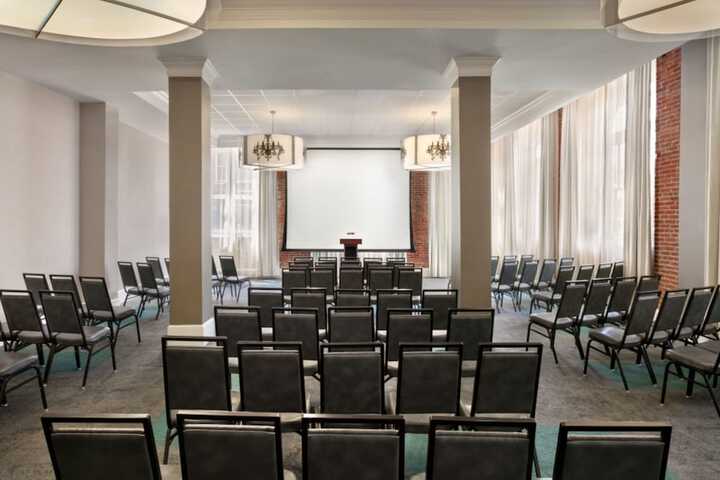 Hotel Indigo Savannah Historic District by IHG
