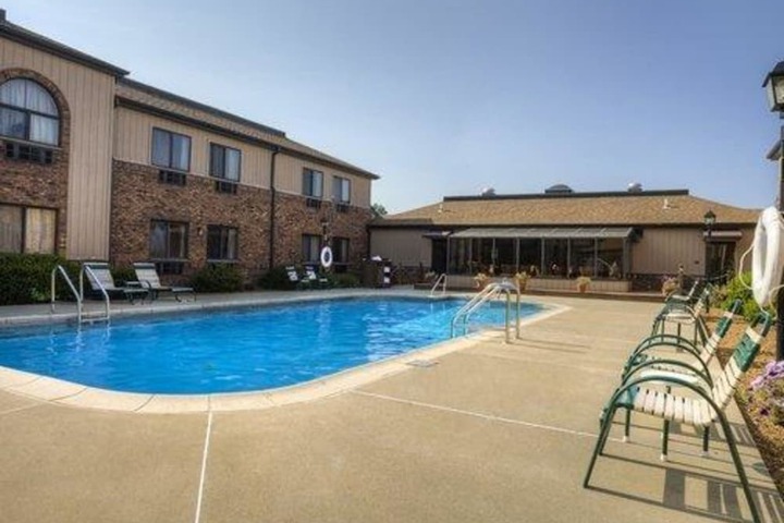 Pool 4 of 39