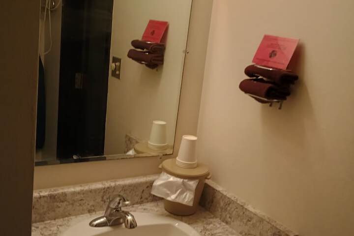 Room 19 of 28