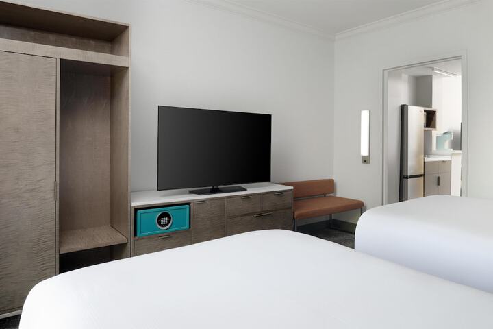 Hilton Boca Raton Suites