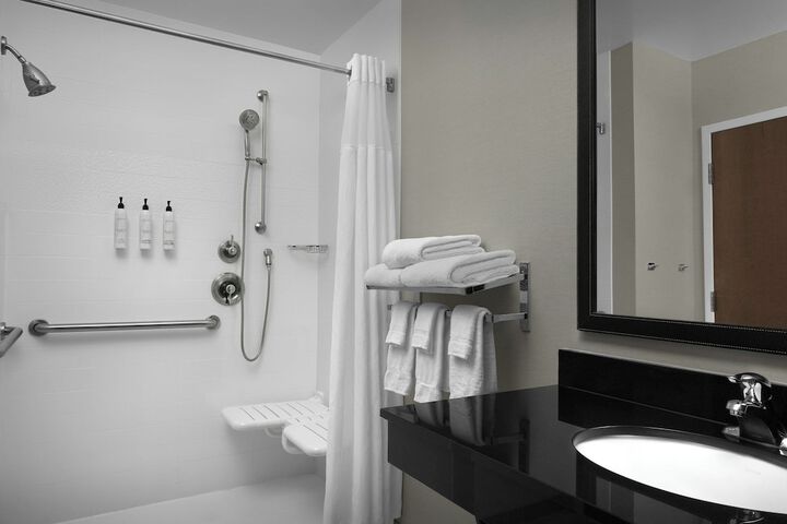 Fairfield Inn & Suites by Marriott Fayetteville North