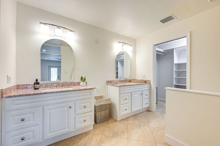 Naples Duplex Home w / Private Pool & Lanai!
