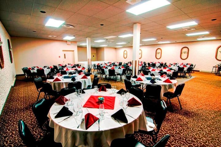 Ballroom/Hall 33 of 33