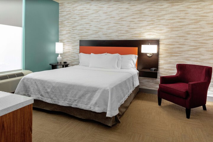 Room 15 of 26