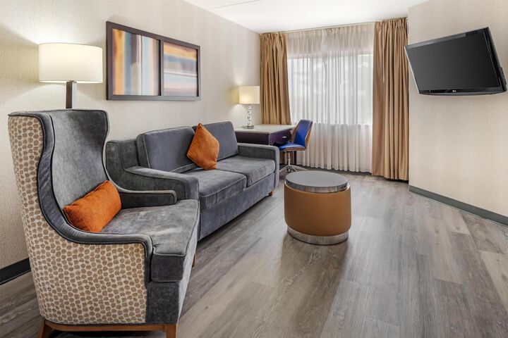 Best Western Plus Miamisburg-Dayton Suites Banquets & Hotel