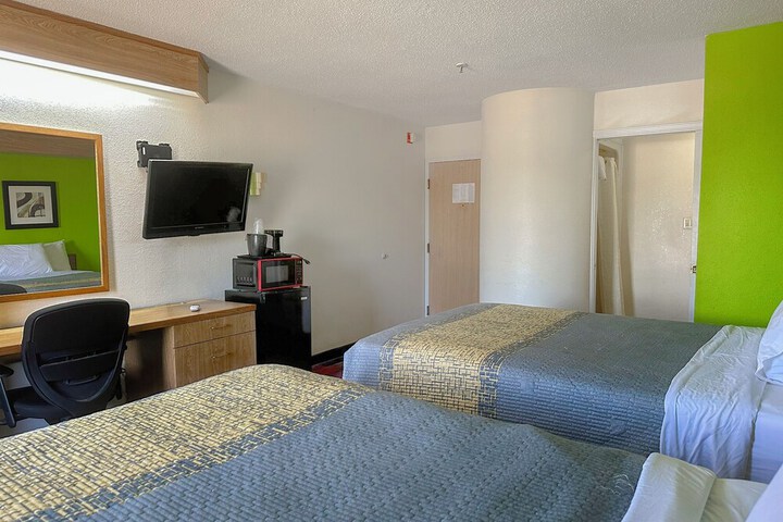Classic Inn by Townhouse American Way Memphis I 240