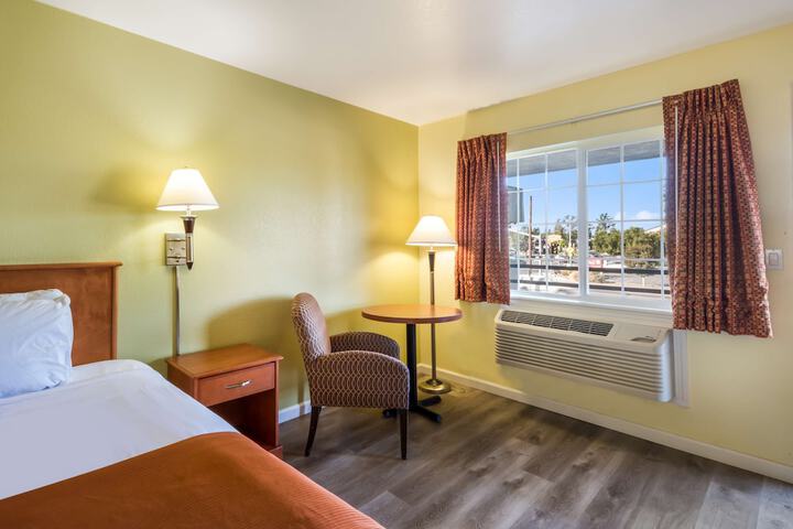 Room 21 of 30