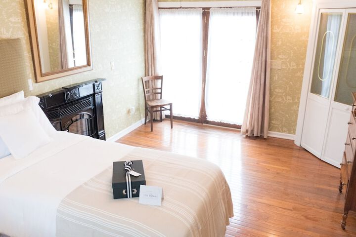 Room 3 of 34