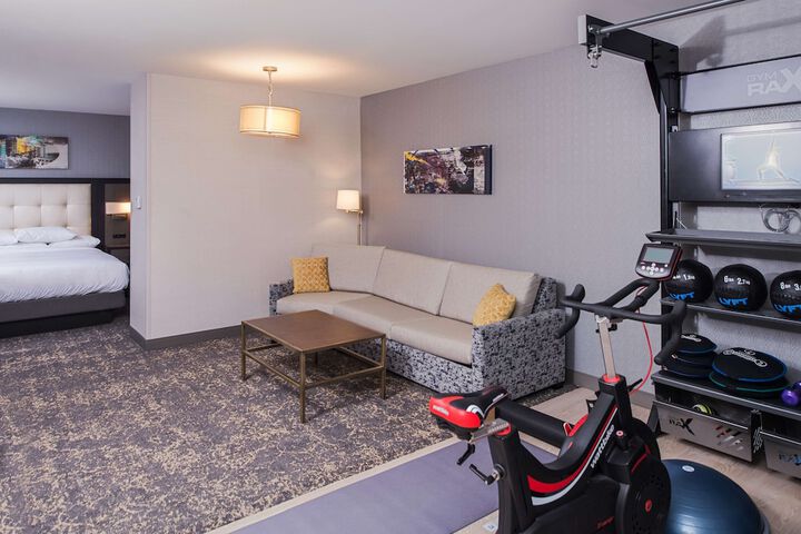 Room 53 of 118