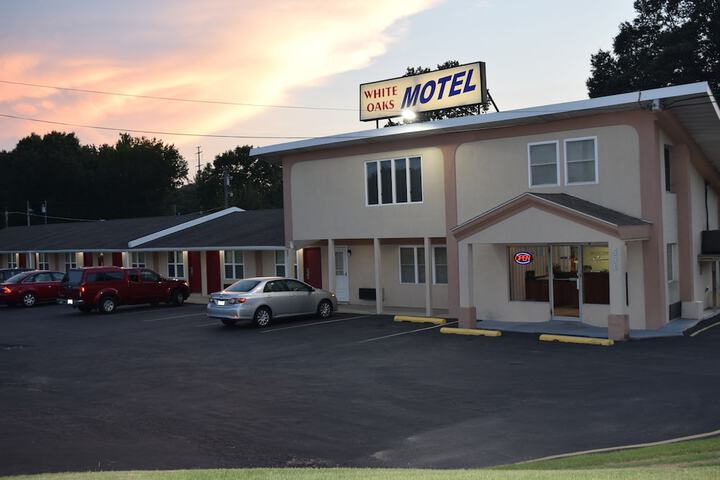 White Oaks Motel Pennsville / Carneys Point