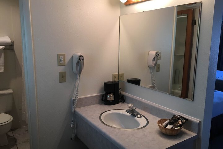 Room 15 of 18