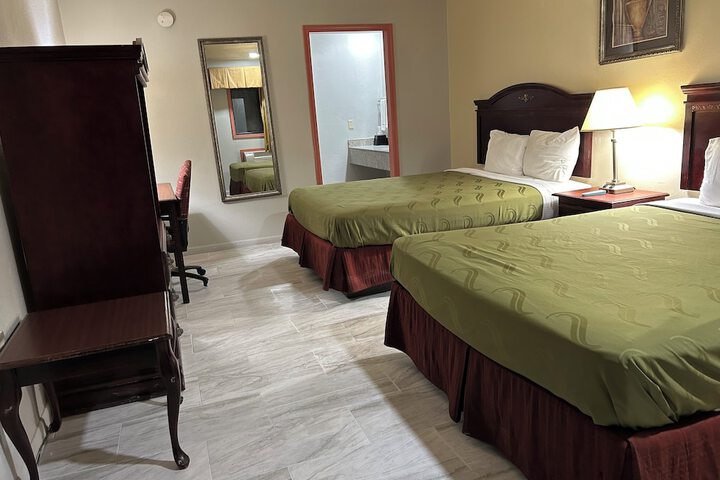 Howards Inn Motel