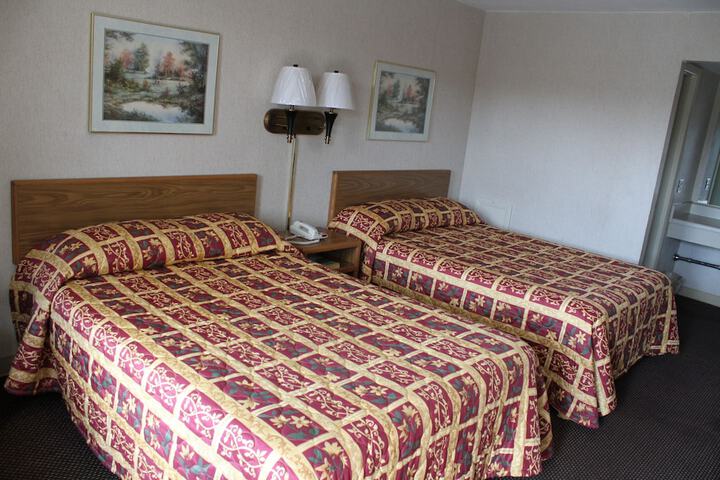 Room 10 of 46