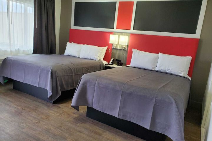 Room 8 of 25