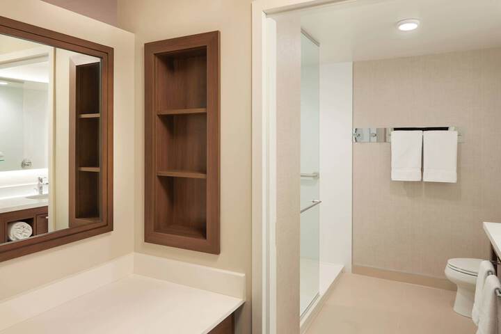 Room 17 of 24
