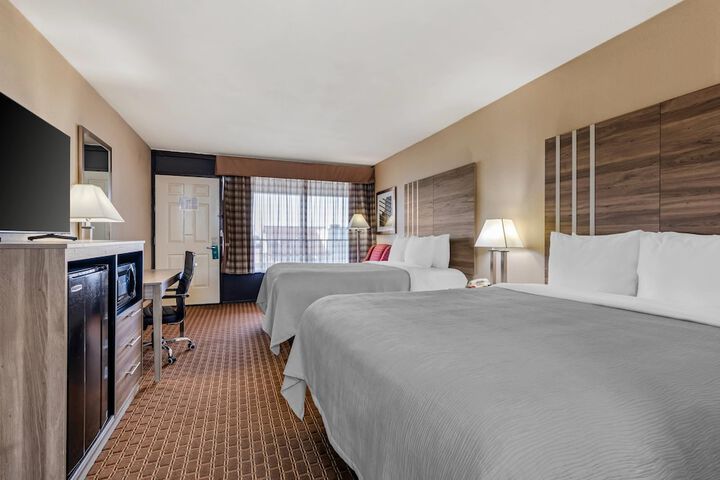 Quality Inn Paris