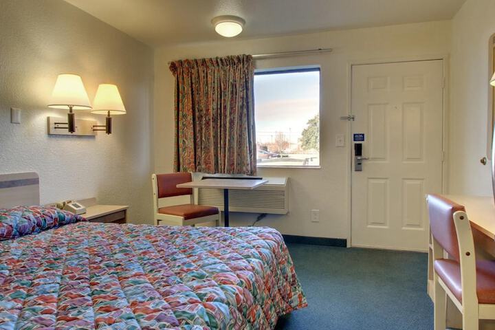 Room 10 of 35