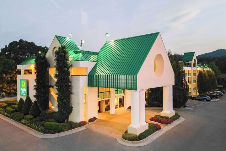 Hotel 15 of 73