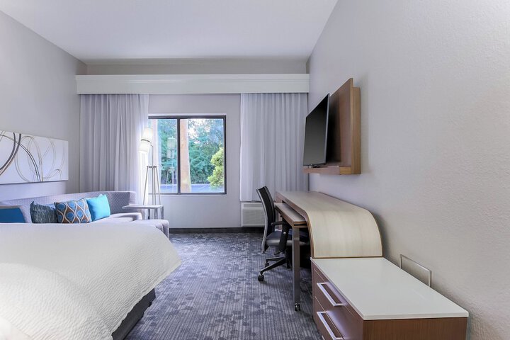 Room 15 of 25