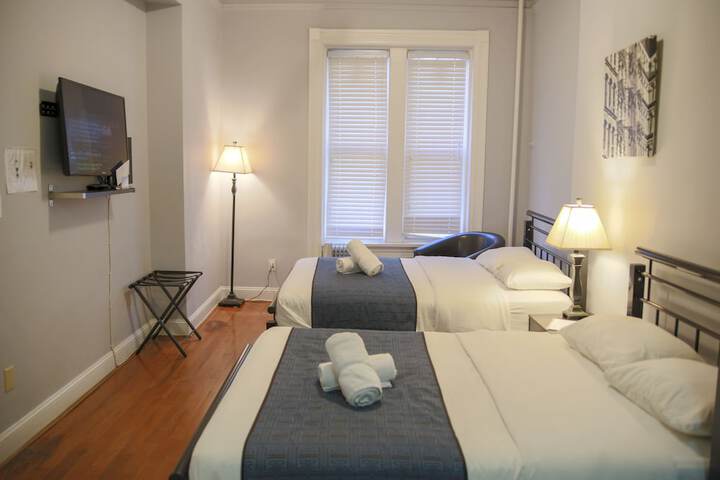 Room 52 of 67