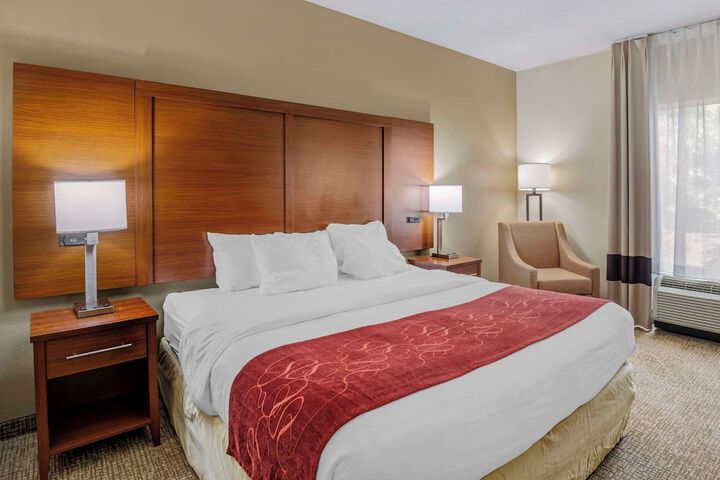 Room 34 of 104