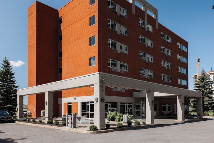 Hôtel Le Dauphin Montréal - Longueuil