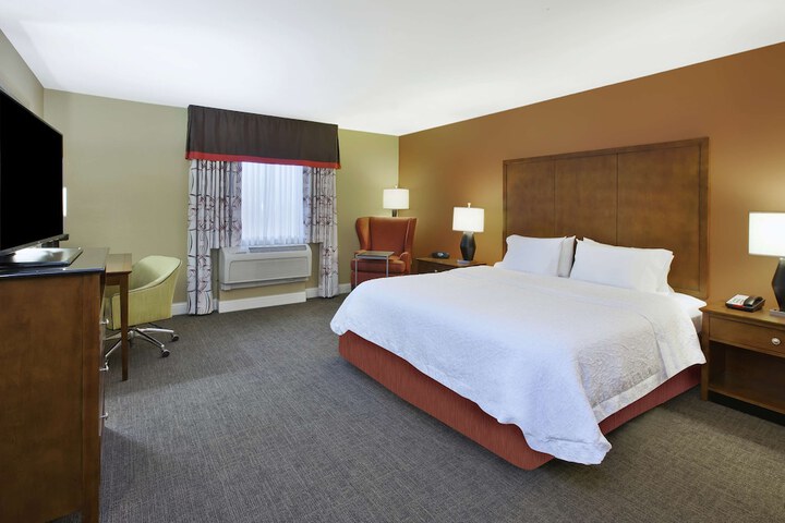Room 11 of 25