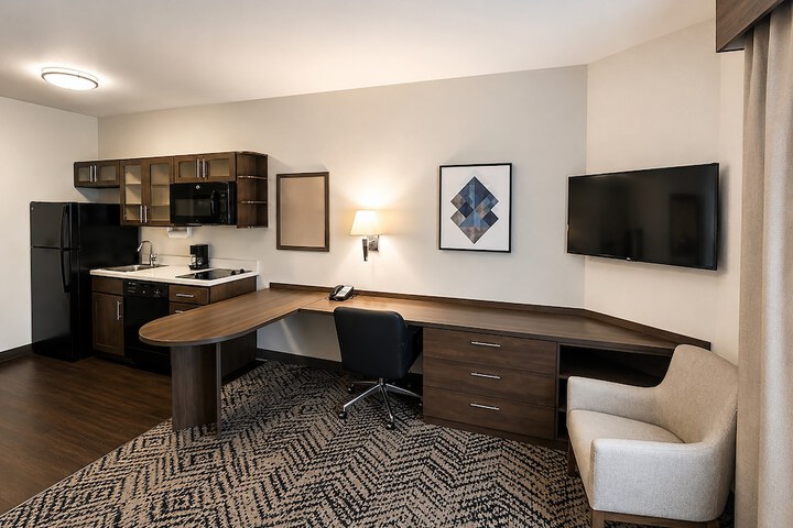 Candlewood Suites Auburn by IHG