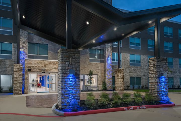 Hotel 6 of 33