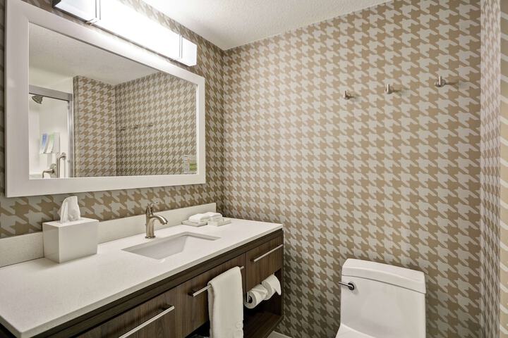 Home2 Suites by Hilton Portland Airport