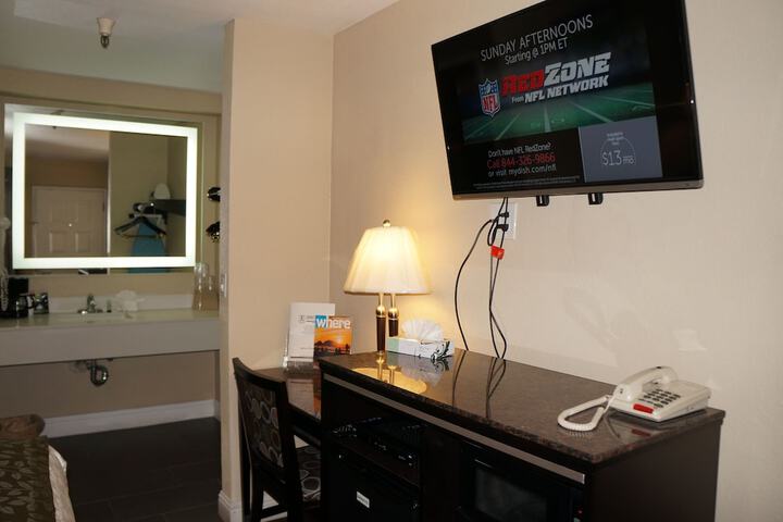 Room 11 of 23