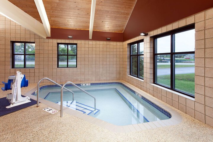 Pool 5 of 32