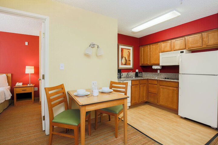 Room 15 of 26