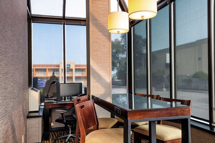 Business Center 56 of 56