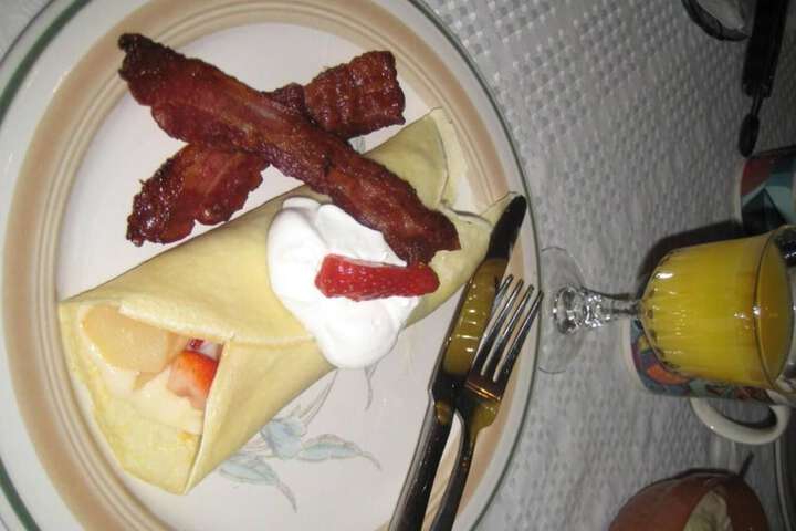 Dining 33 of 46