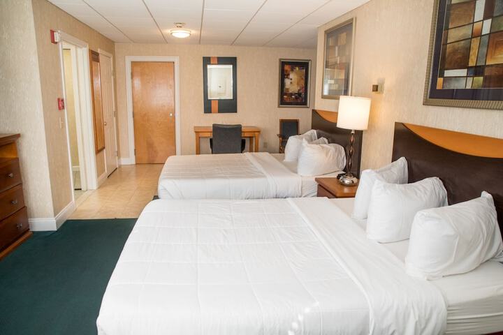 Room 15 of 33